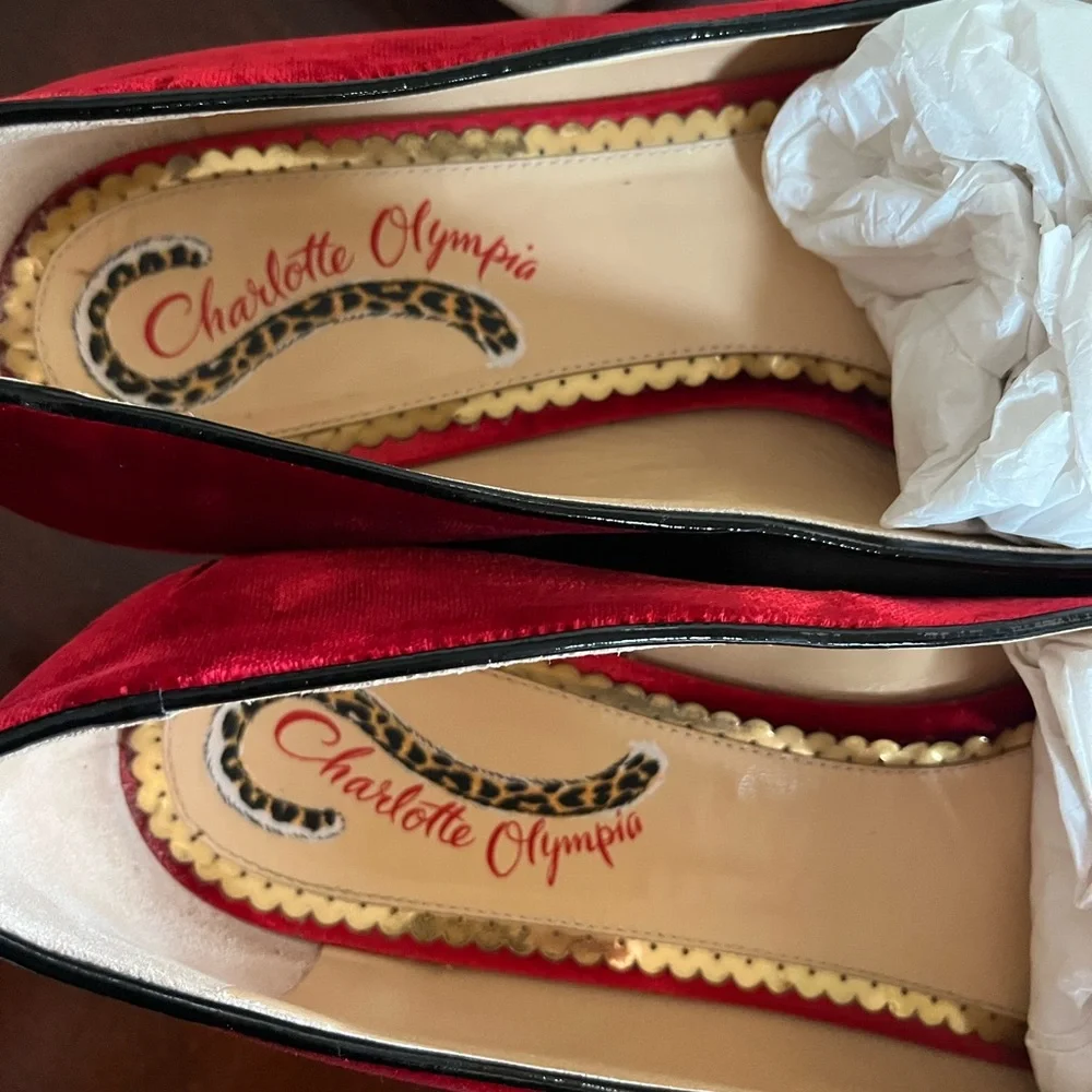 Charlotte Olympia Red Plush Flats Loafers - Picture 3 of 7